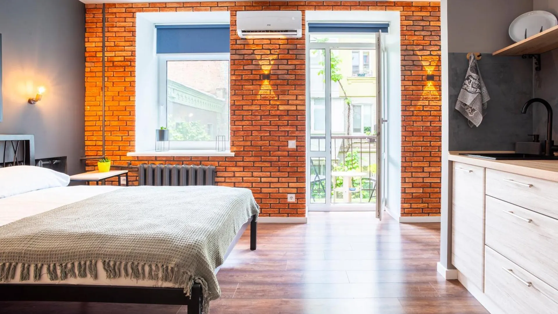 Apartment 11 Secret Place On Mezhygirska Str Kyiv Ukraine
