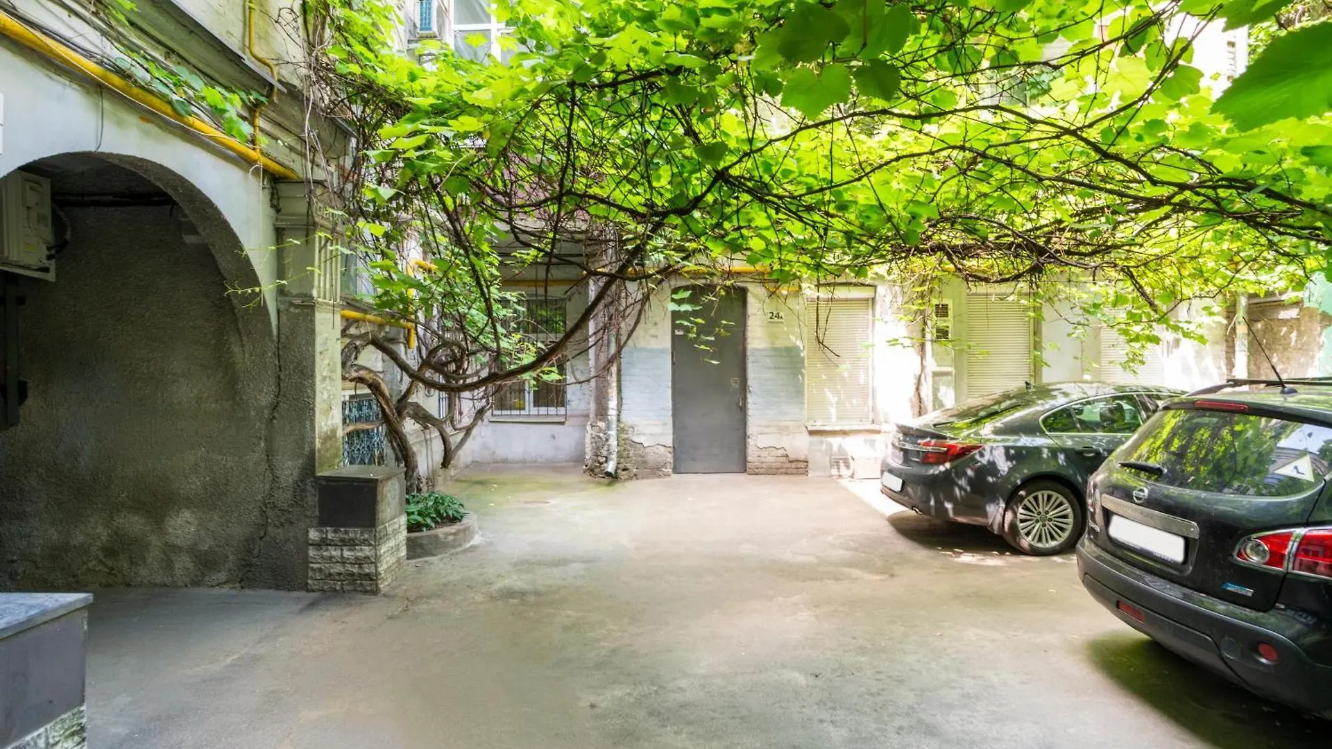 Apartment 11 Secret Place On Mezhygirska Str Kyiv
